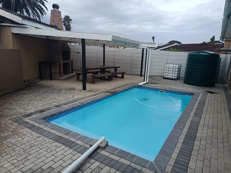 4 Bedroom Property for Sale in Kunene Park Eastern Cape